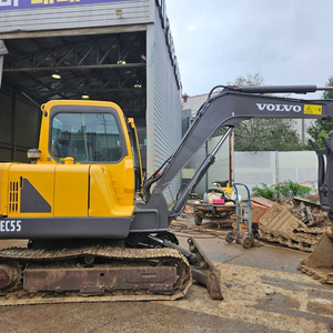 02굴삭기 (집게장착) 볼보EC55 장비입니다.