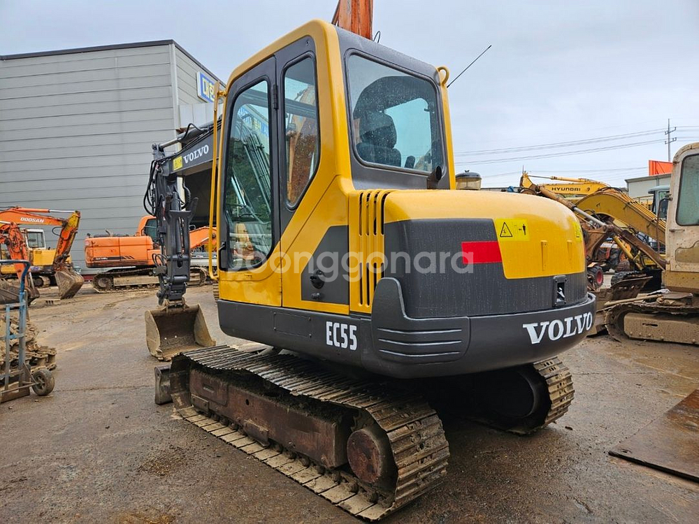 02굴삭기 (집게장착) 볼보EC55 장비입니다.--6