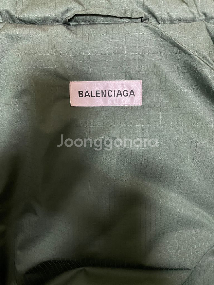[정품] 발렌시아가 뉴스윙 푸퍼 패딩--3