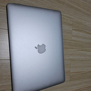 MacBook Air 13-inch Early 2014