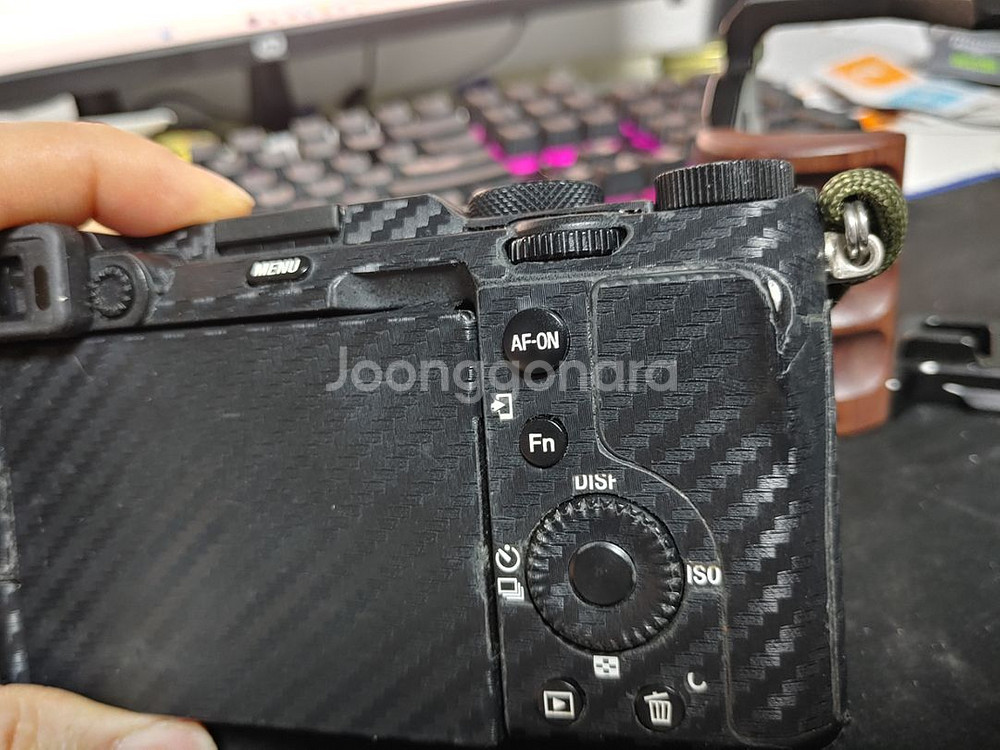 소니 a7c + 케이지 팝니다--4