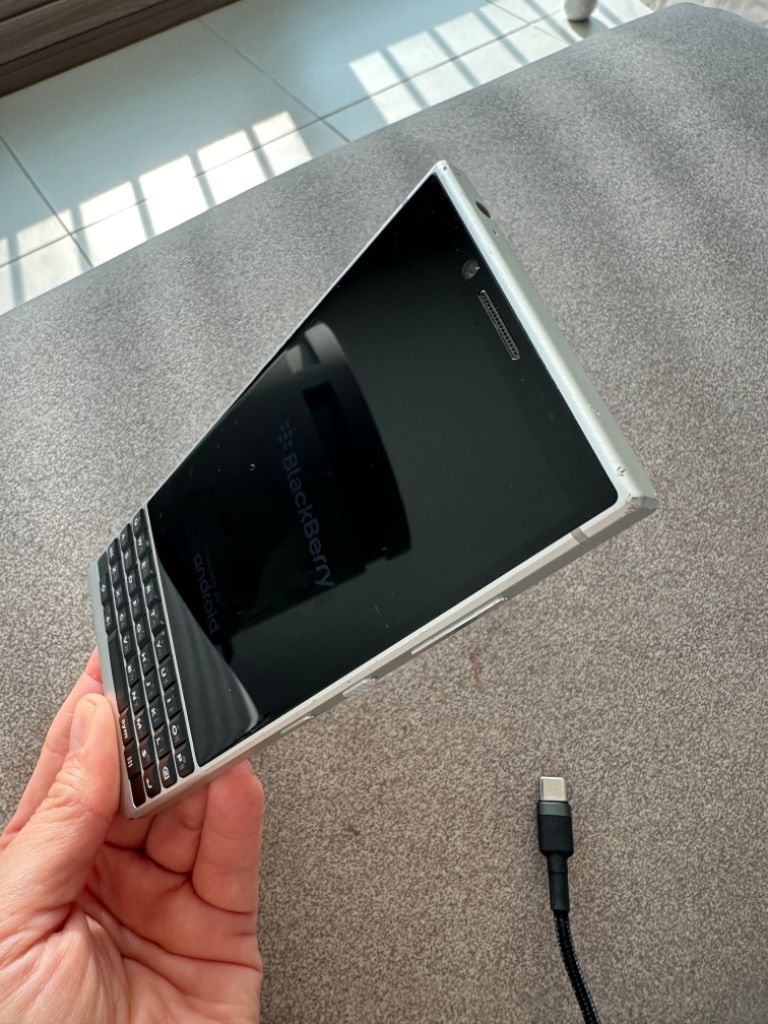 블랙베리 key2 블랙베리 키투 실버 64기가 | 중고나라 - 안심되는 중고거래