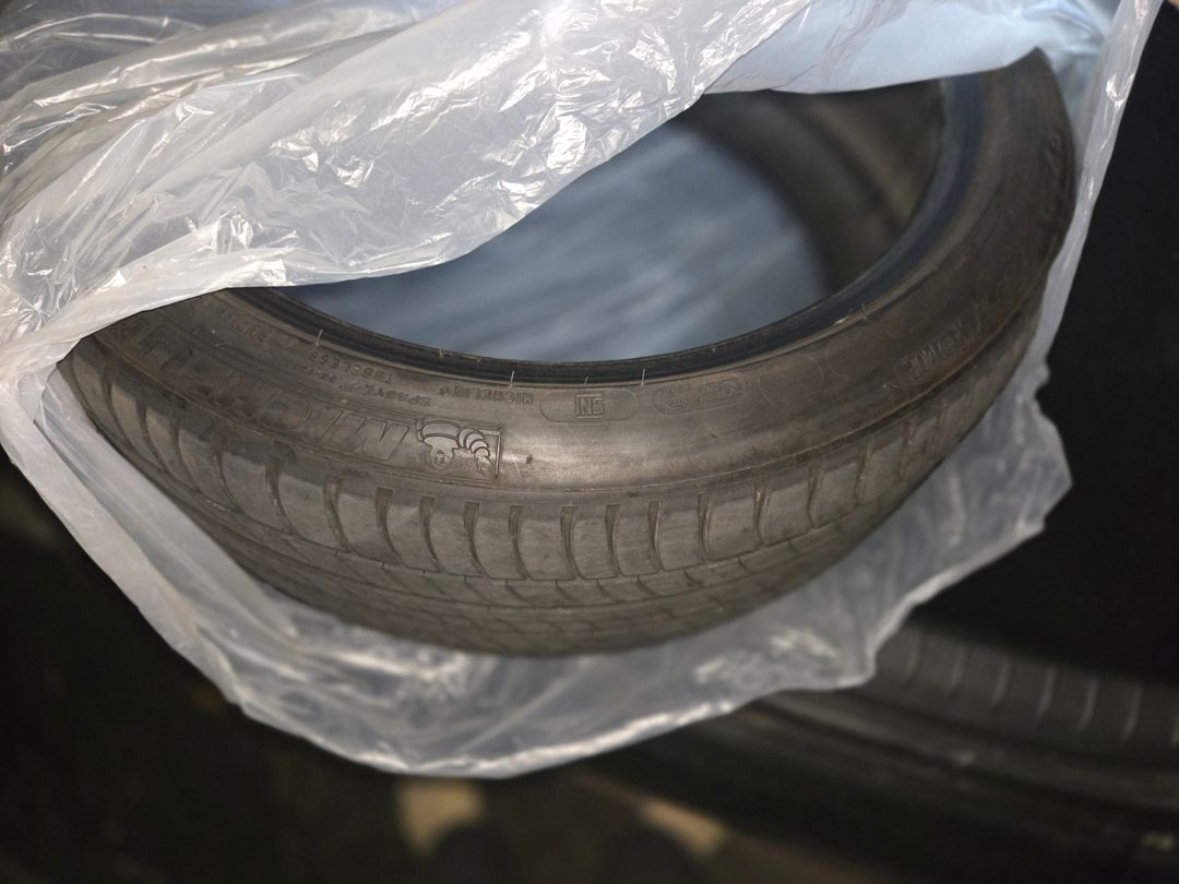미쉐린 프라이머시3 245/40R/19 1개 팝니다