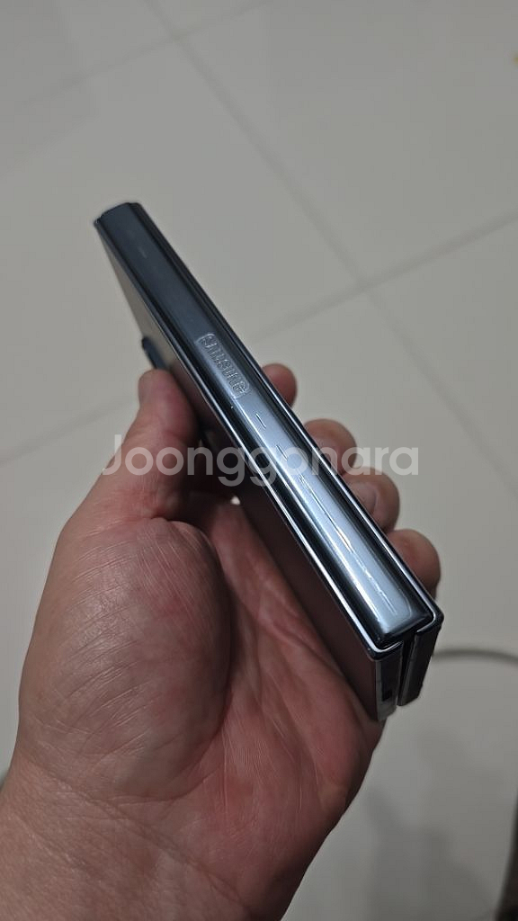 갤럭시 Z폴더4 256 그레이그린--4