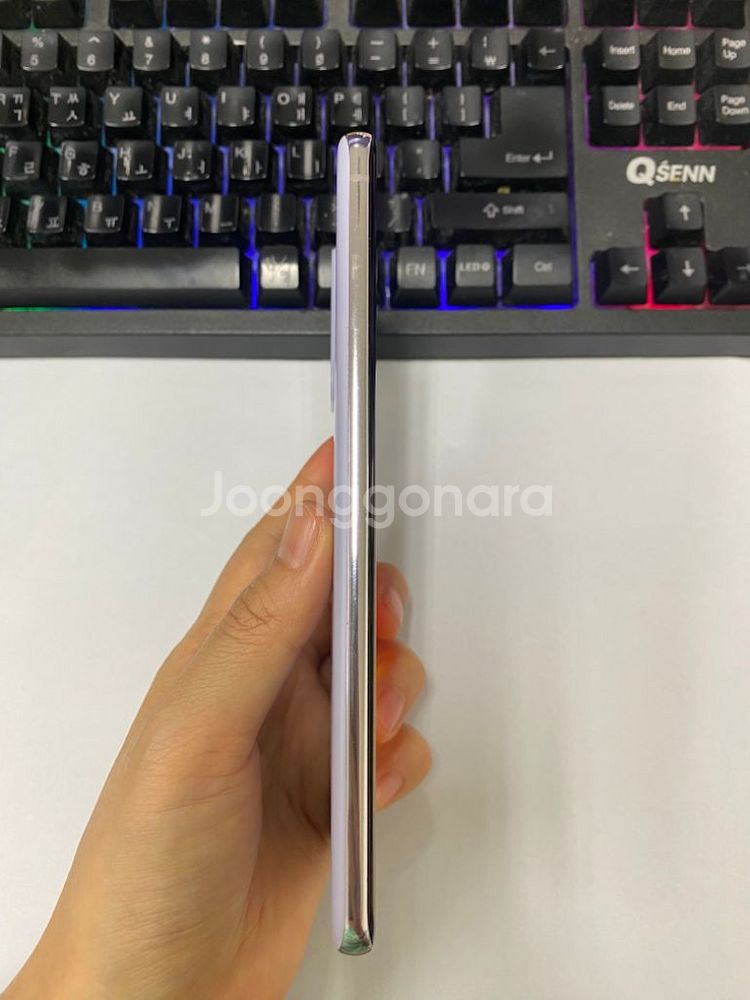 SK 갤럭시퀀텀2 바이올렛 외관깨끗 128G 무잔상+줄--5