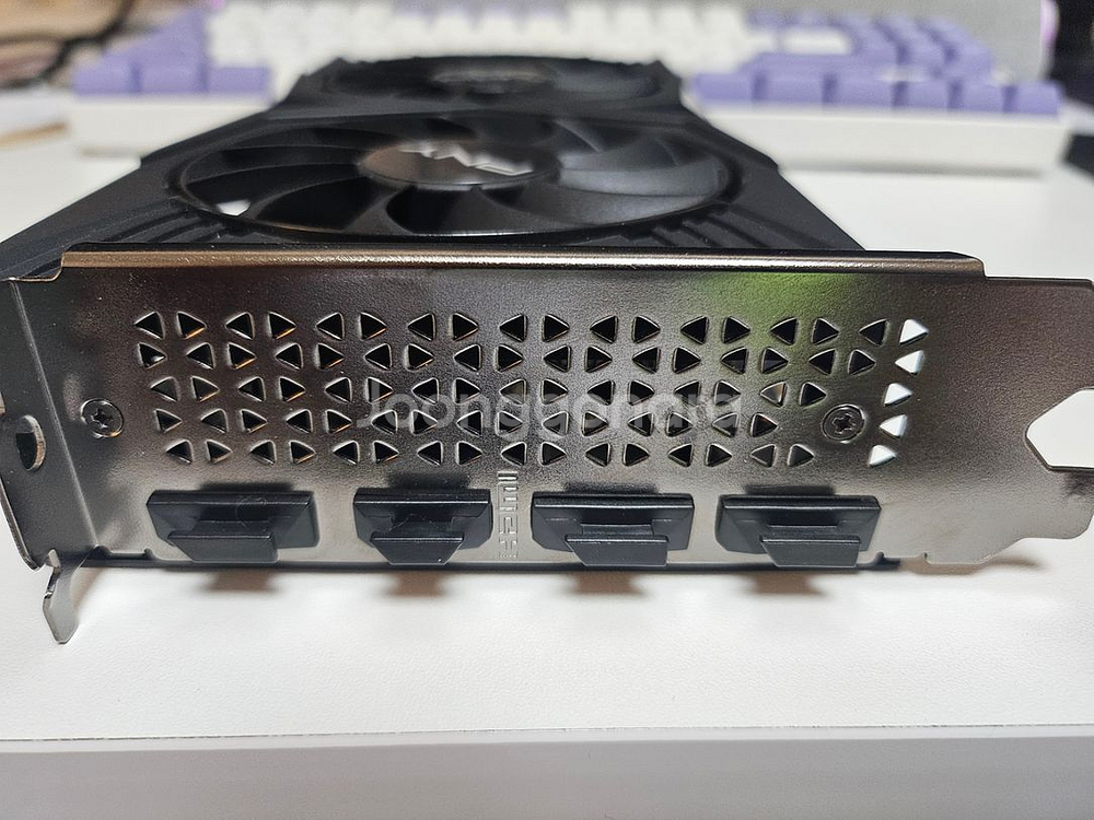 PNY RTX4060 VETRO 8G 판매합니다~--4