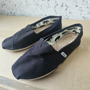 TOMS 탐스 여성 스니커즈 사이즈 230