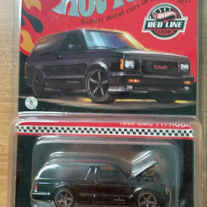 1/64 rlc 1992 gmc typhoon