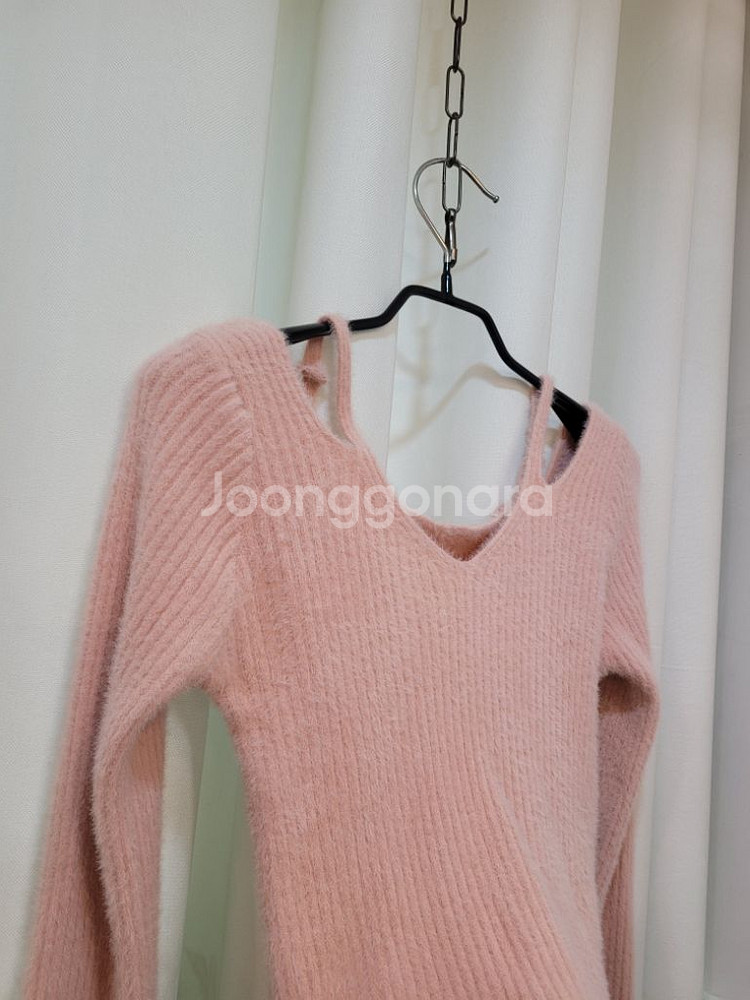 세일 오프숄더 퍼골지니트--5