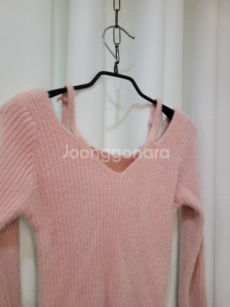 세일 오프숄더 퍼골지니트--9