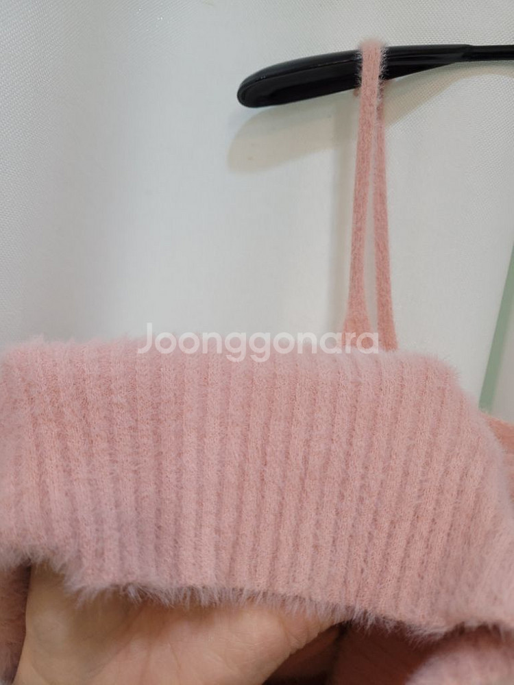 세일 오프숄더 퍼골지니트--6