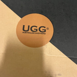 UGG 어그 미니 체스트넛 240 /eu 38