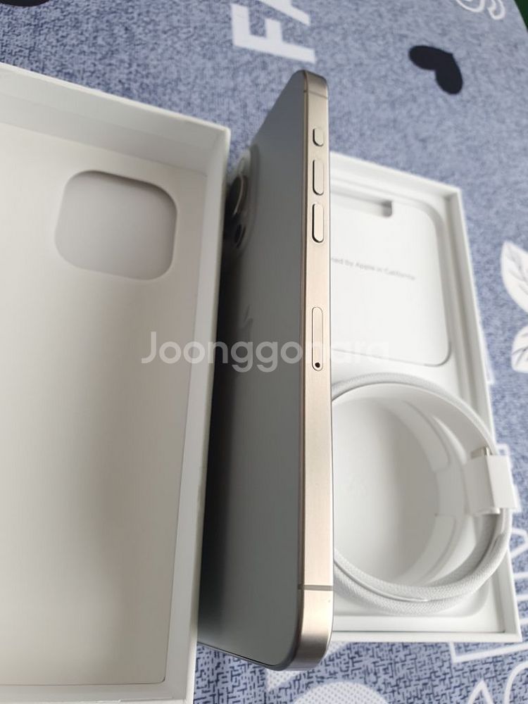 아이폰15pro max 256gb--3