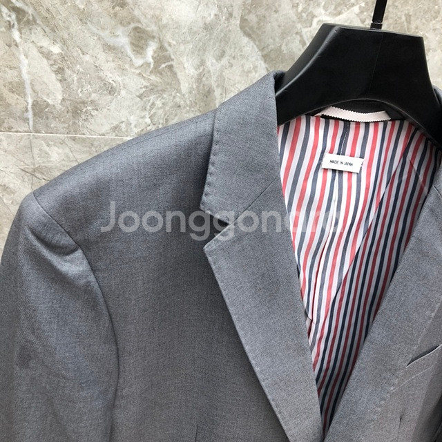 톰브라운 후면 삼선 남성 수트 정장 상의 2칼라--5