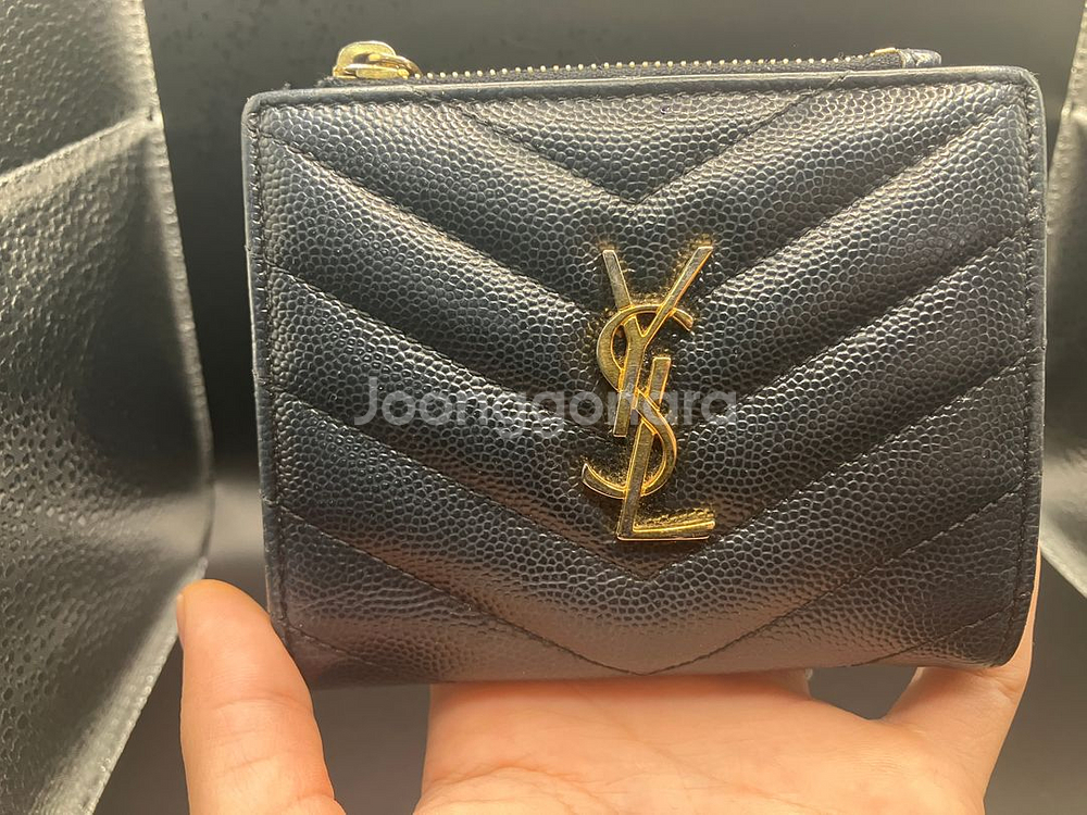 입생로랑 카산드라 마틀라쎄 반지갑 금장 정품 A급--6