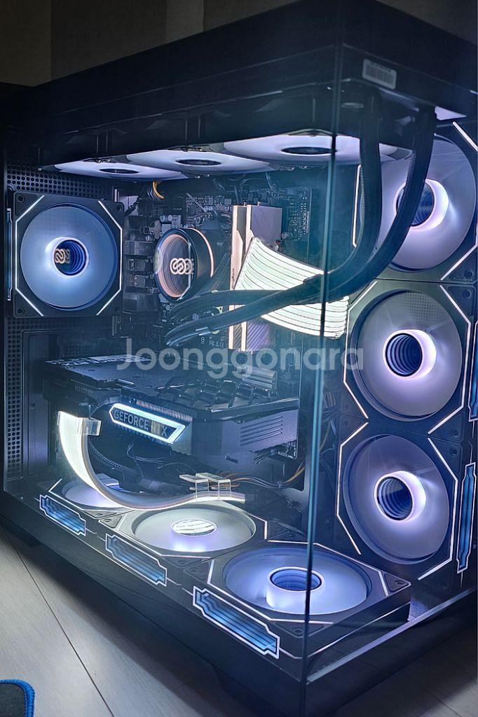 라이젠7 7800X3D RTX4070S 신품본체급처--0