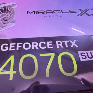 RTX 4070 SUPER 미라클 화이트 미개봉