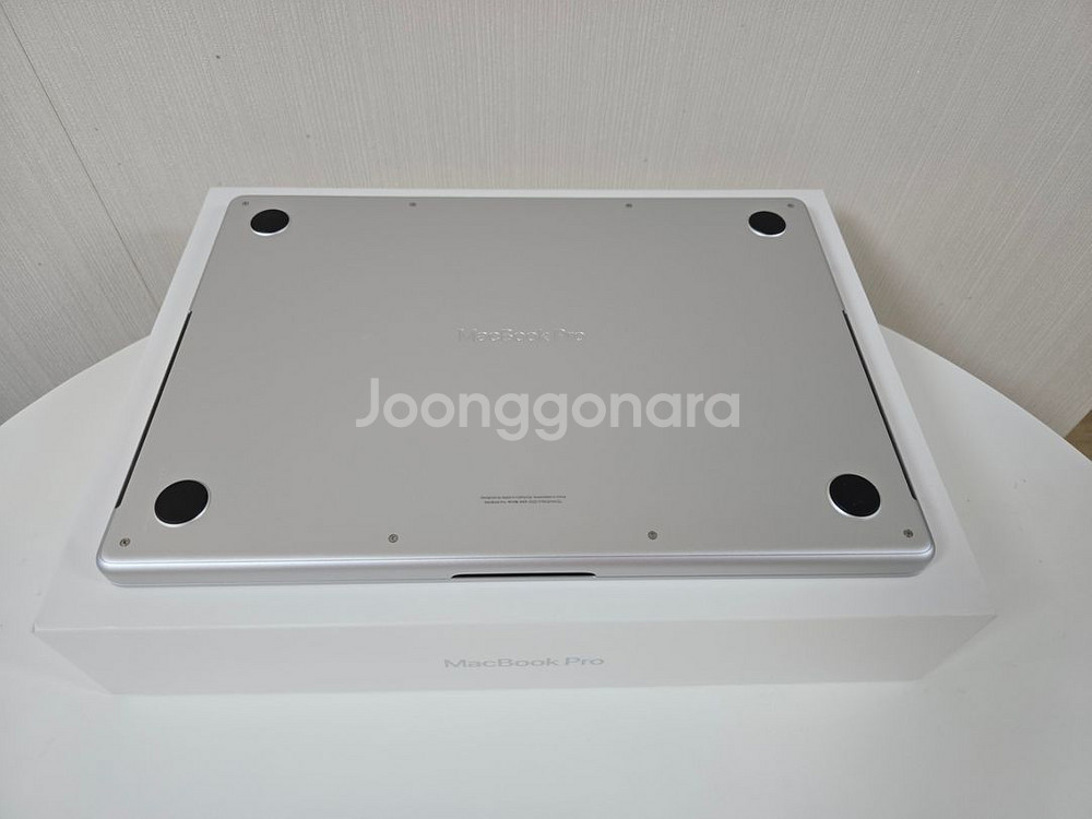 애플 맥북 프로 M2 16GB 1테라--2