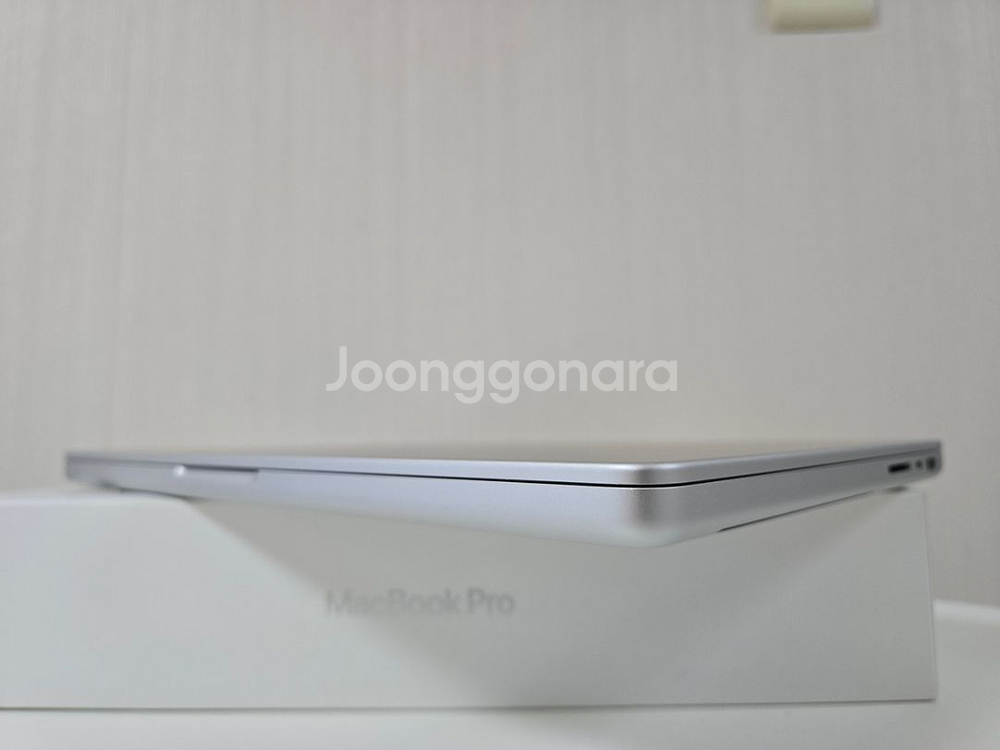 애플 맥북 프로 M2 16GB 1테라--3