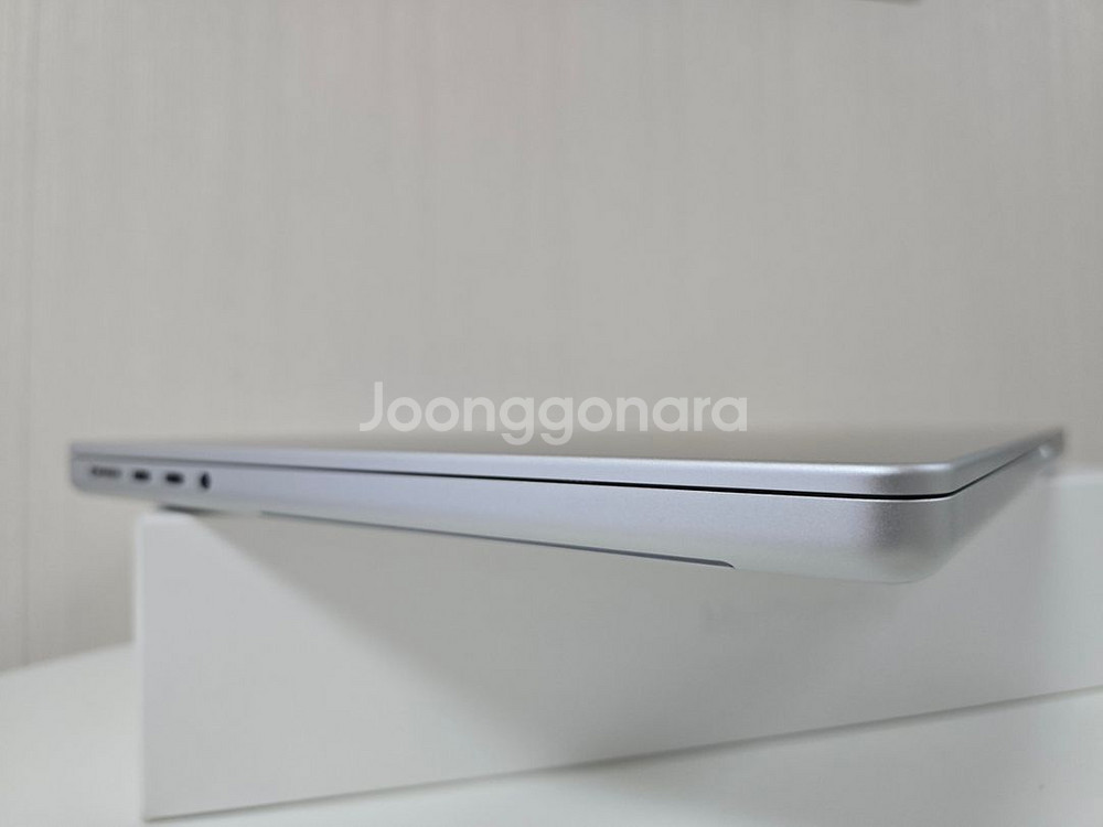 애플 맥북 프로 M2 16GB 1테라--6