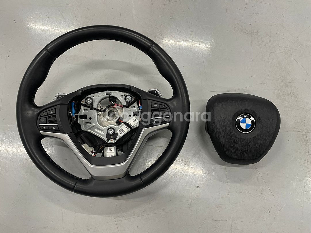 BMW F16 풀옵션 핸들 팝니다!--2