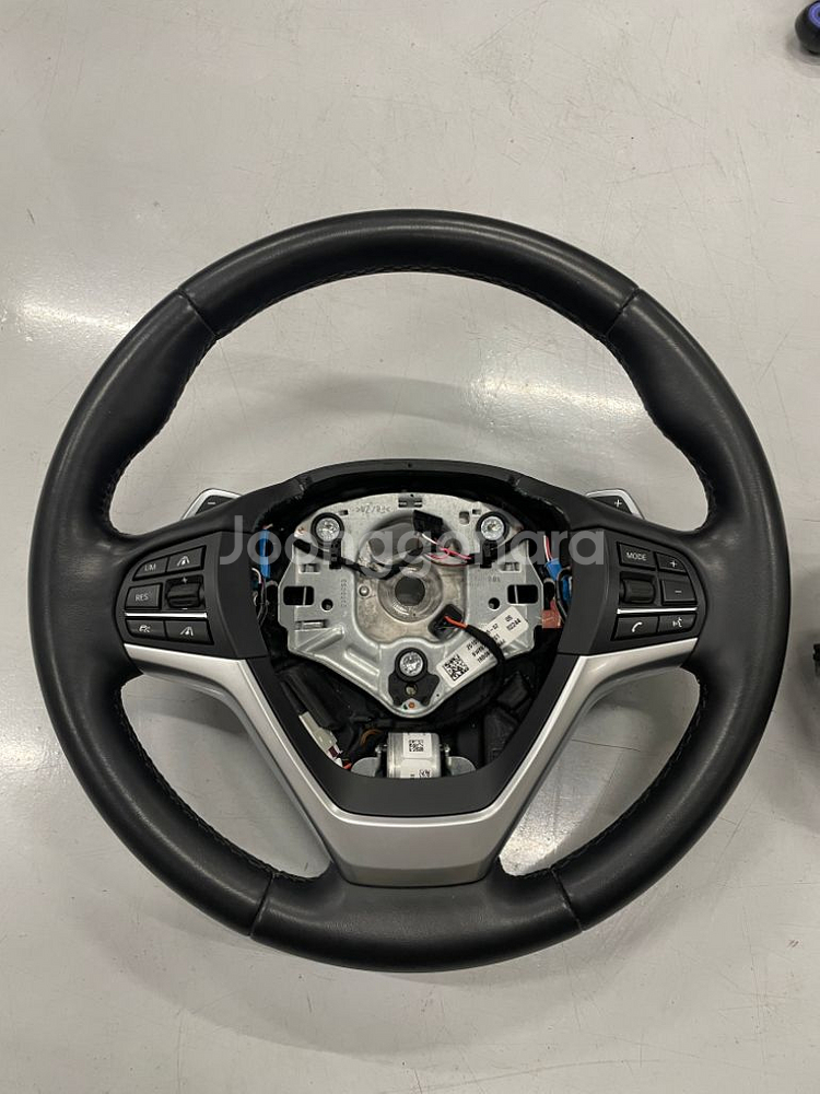 BMW F16 풀옵션 핸들 팝니다!--1