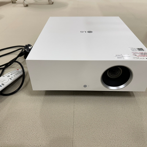 LG HU810PW 프로젝터