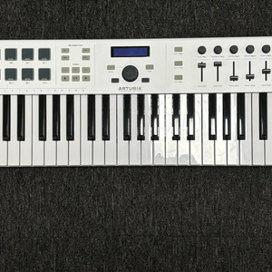 Arturia Keylab Essential 61