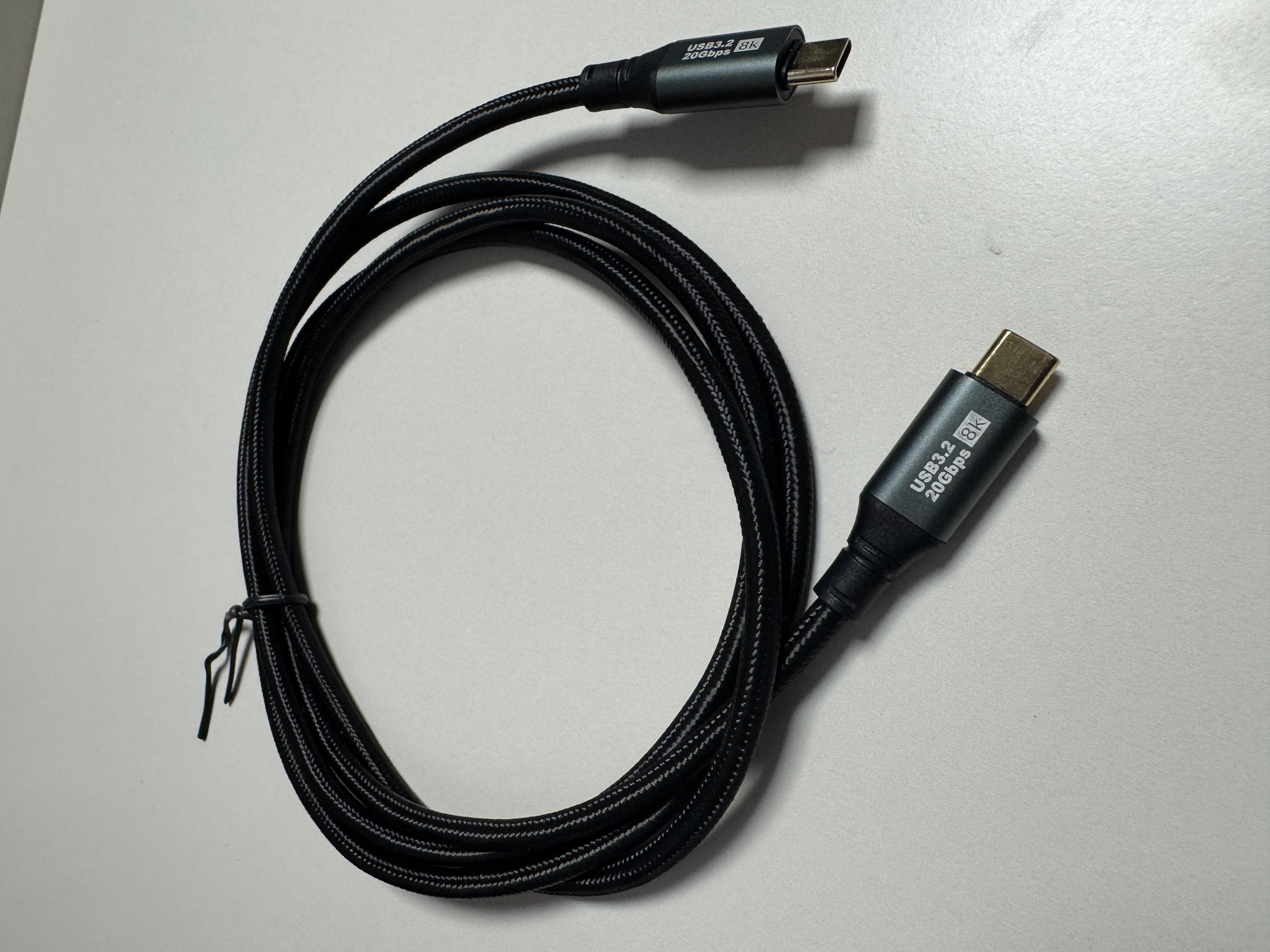 USB 3.2 Gen2와 HDMI 2.1 케이블