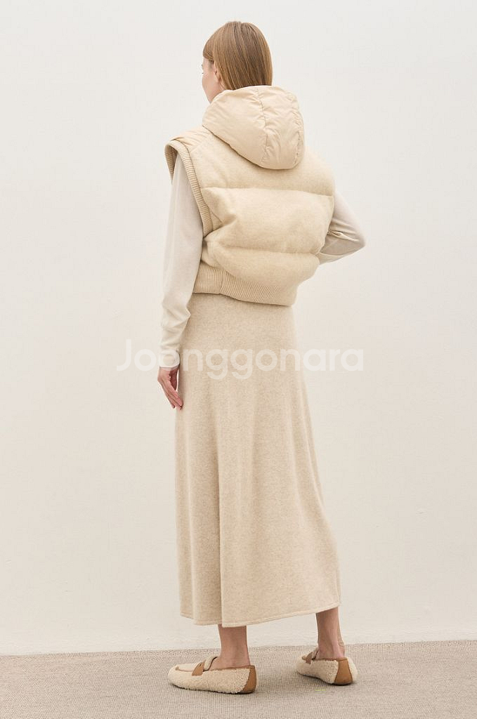 더캐시미어 패딩 조끼--1