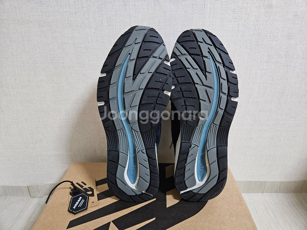 여자 뉴발란스 991v2 230사이즈--4