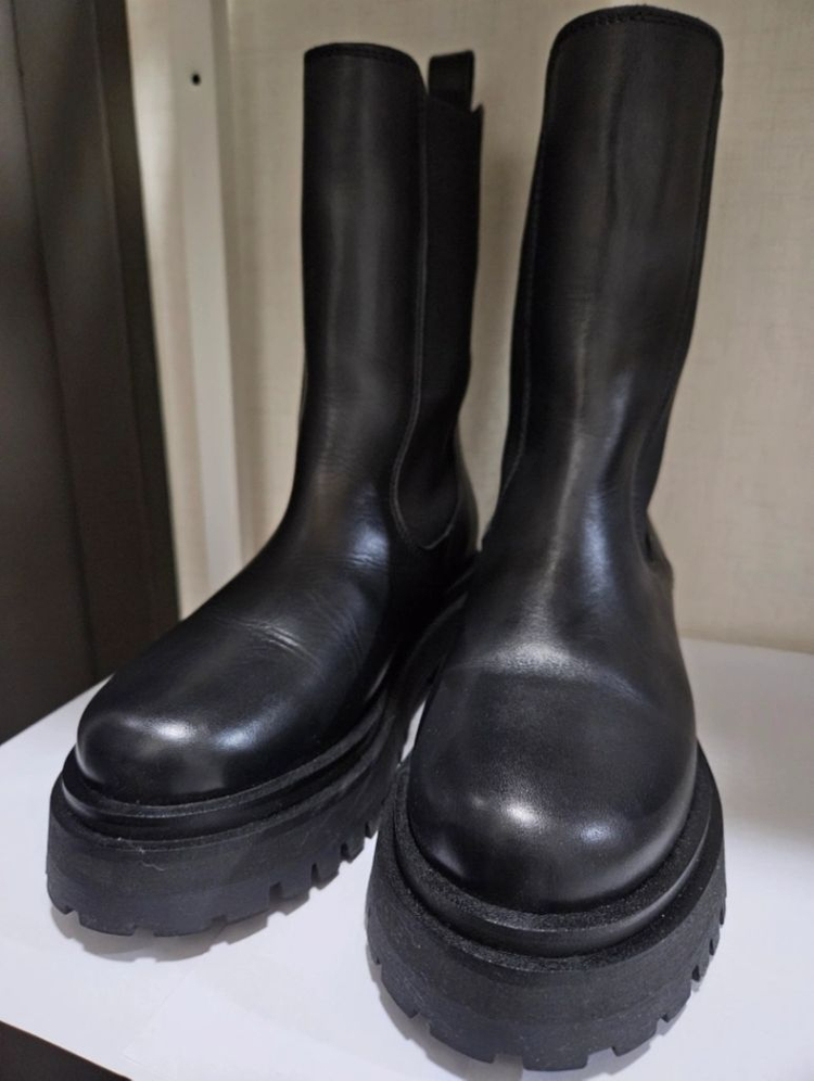 앤아더스토리즈 청키 첼시 레더부츠36--1