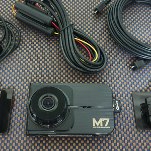 지넷 M7 블랙박스 (32GB, GPS, WiFi)