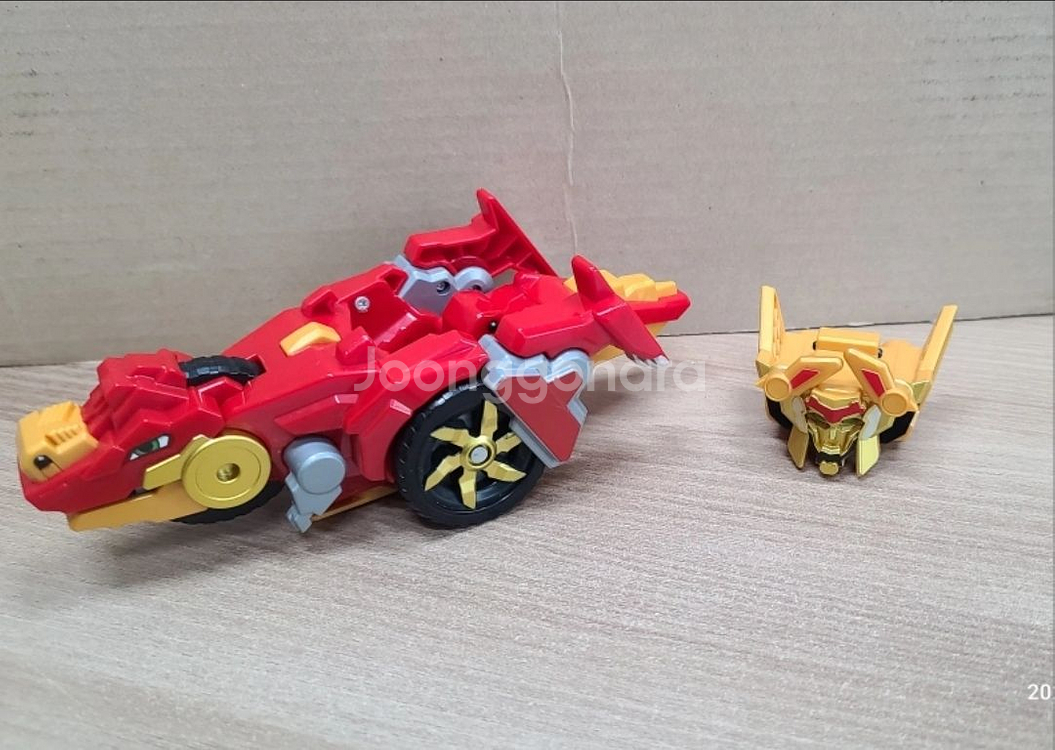 알로사우르스--1