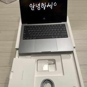 S급 ) 맥북 프로 M3 14인치 16gb 512ssd