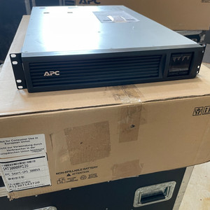 APC UPS SMT3000RMI2U