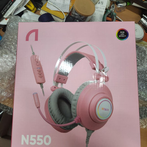 엡코 N550 게이밍 헤드셋 새것 팝니다.