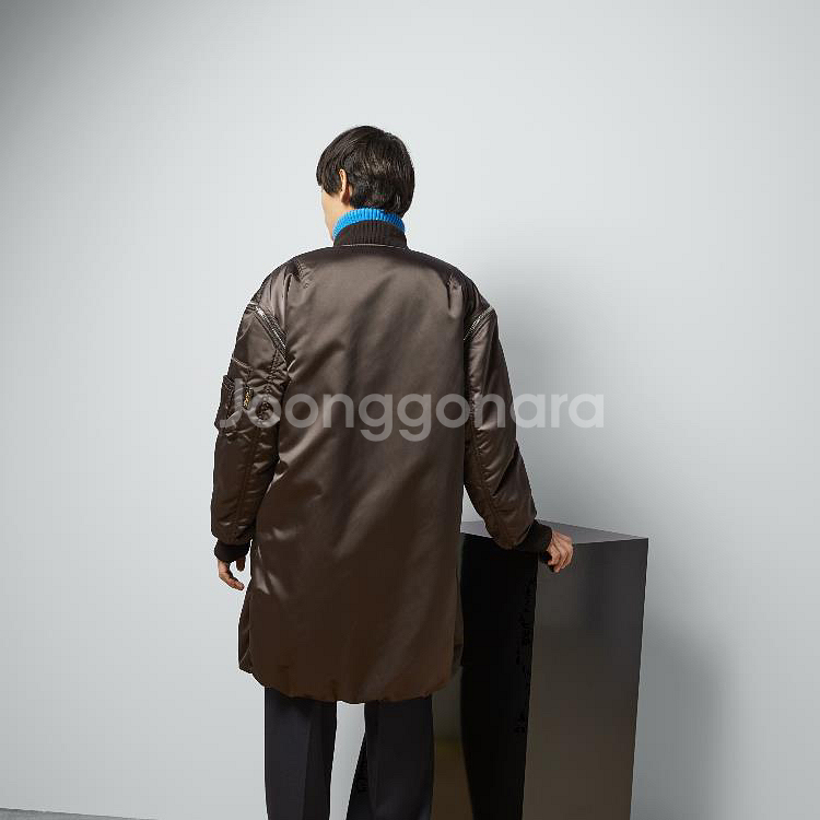 구찌 나일론 새틴 코트 새상품 판매--5