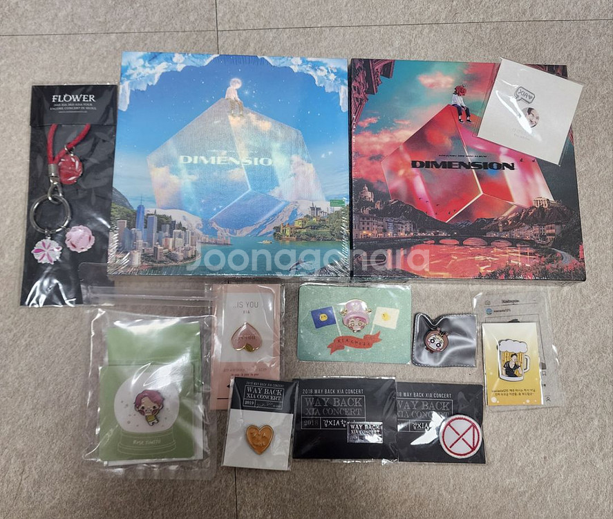 미개봉) 김준수 앨범& 뱃지&키링--0