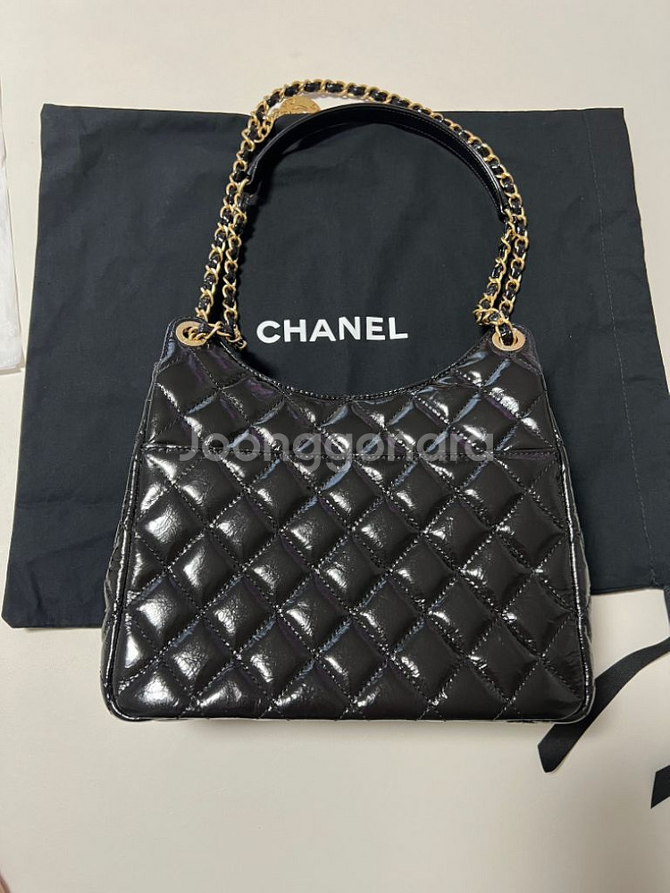 샤넬시즌호보백 미듐--2