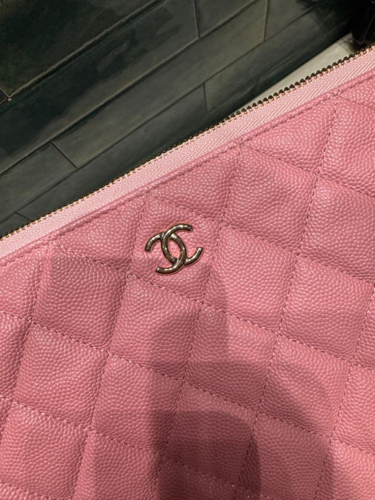 샤넬 클래식 뉴미듐 캐비어 금장 클러치 핑크--6