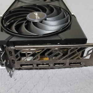 SAPPHIRE RX 6700XT NITRO+ 팝니다