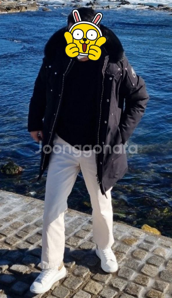 무스너클 남성패딩 팝니다--2