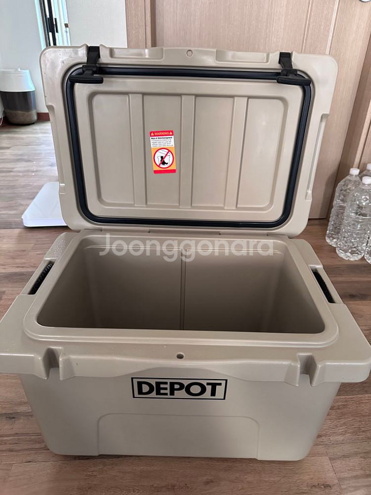 디포 하드쿨러 캠핑 아이스박스 35L 팝니다--2