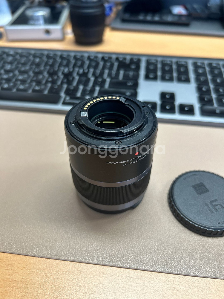 샤오미 42.5mm f1.8 마이크로포서드렌즈--2