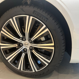 피렐리 P ZERO 볼보 S90 B5 255/40R19