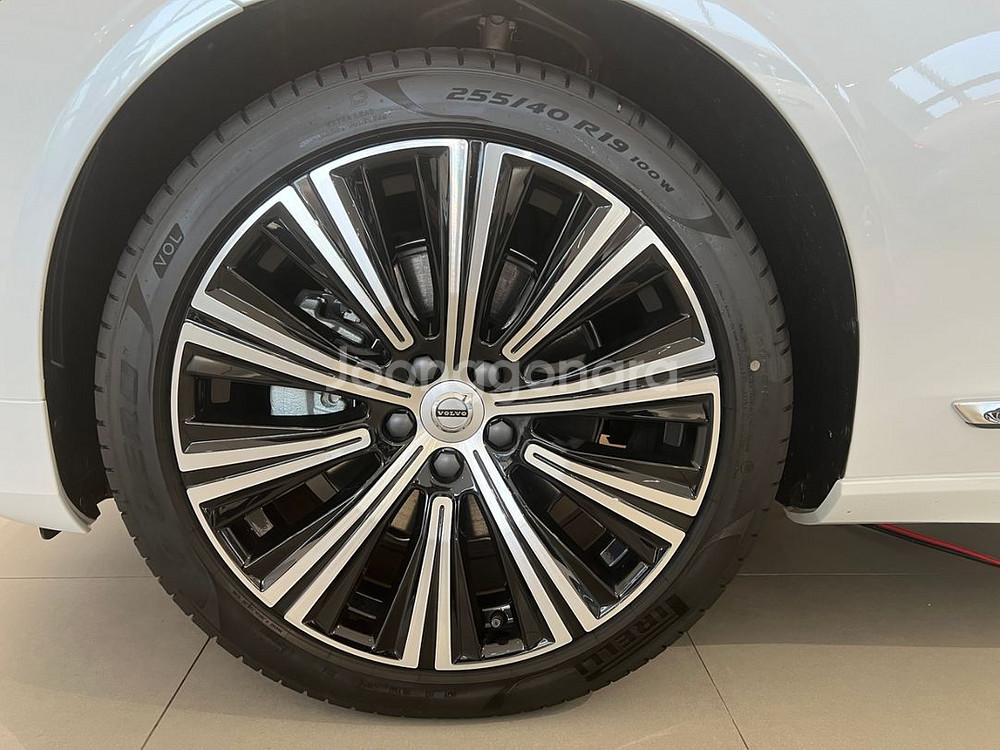 피렐리 P ZERO 볼보 S90 B5 255/40R19--2