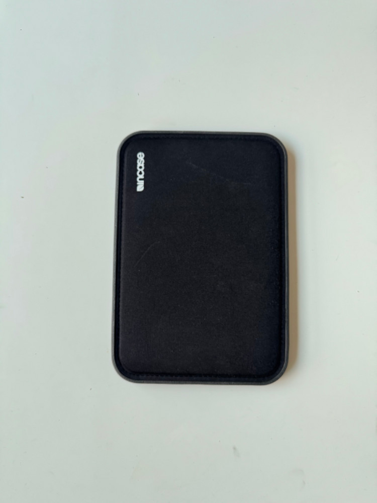 인케이스 아이패드 미니 마그네틱파우치 케이스 이미지