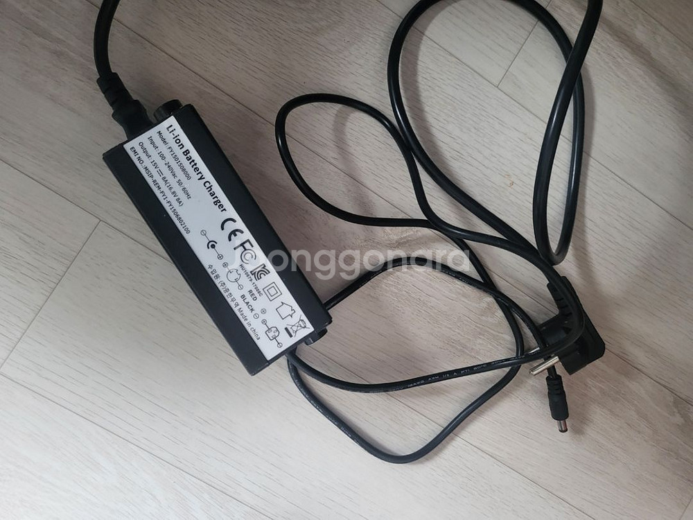 리튬폴리머 파워뱅크 16v 120a--4