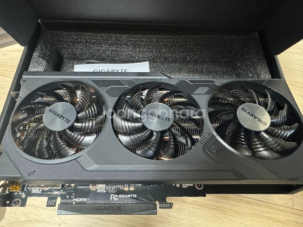기가바이트 rtx4070 super 윈드포스 판매--3